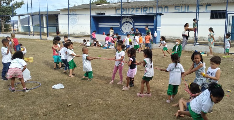 Jogos e brincadeiras no ensino fundamental da rede municipal