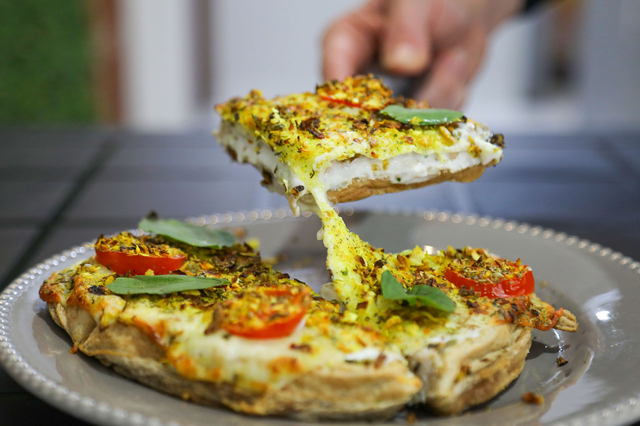 De pizza e coxinha sem massa a pudim e cookies proteicos: Polo Gastronômico oferece diversas opções de comidas naturais e saudáveis 