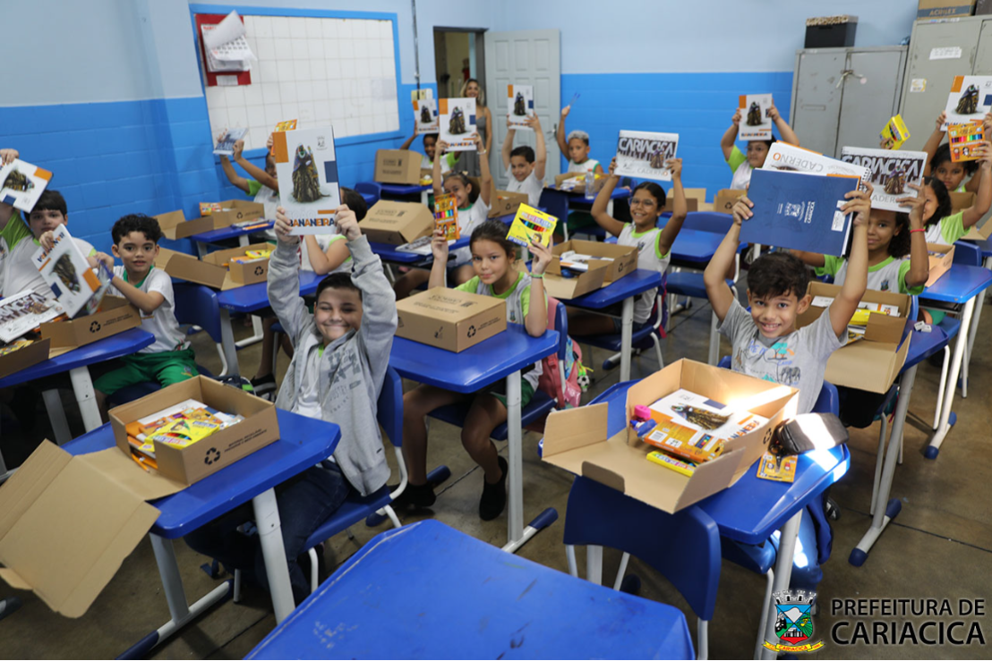 Volta às aulas: cerca de 50 mil alunos da rede municipal retornam às escolas nesta quinta (24)