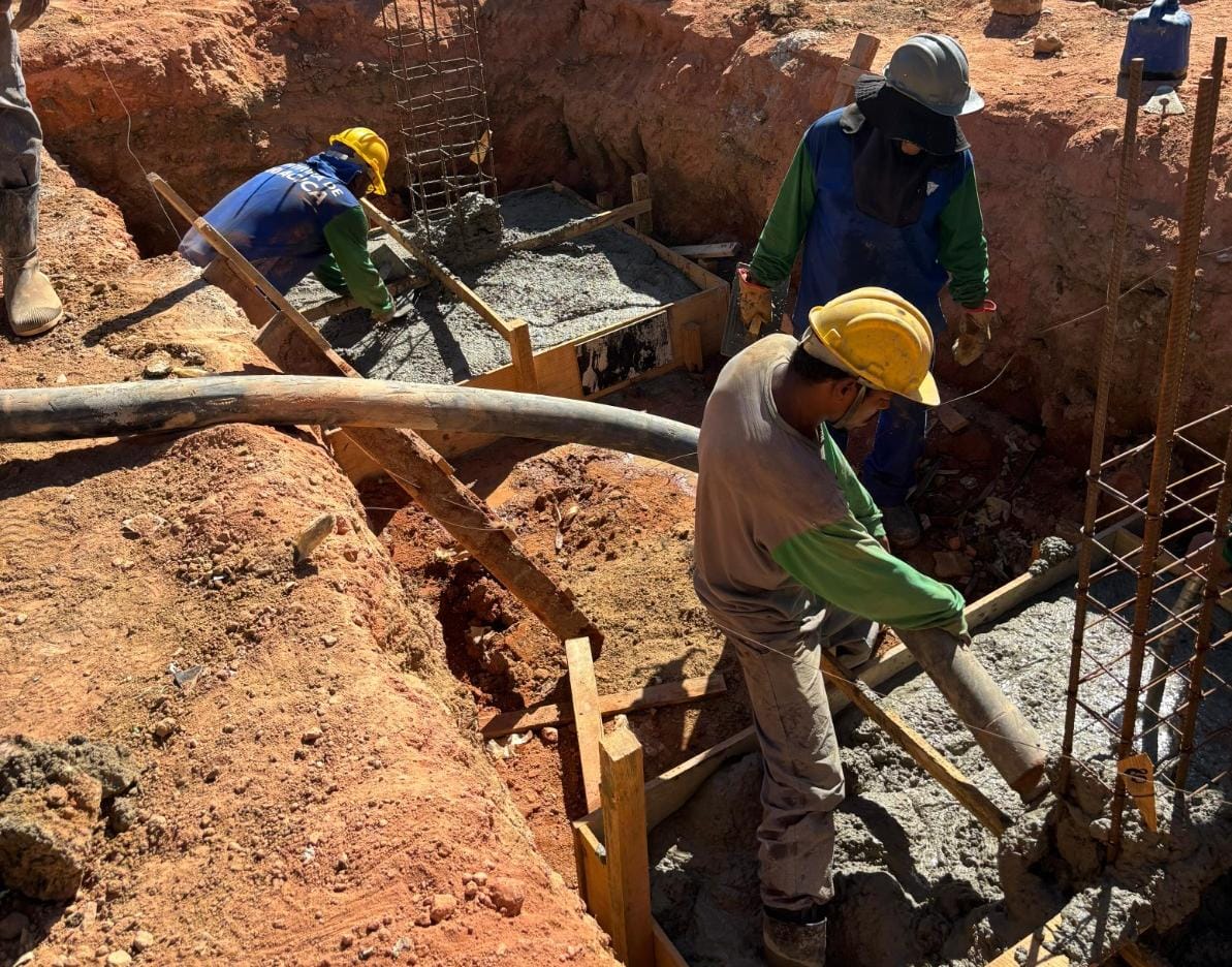 Obra na Unidade de Saúde de Padre Gabriel avança com concretagem da fundação