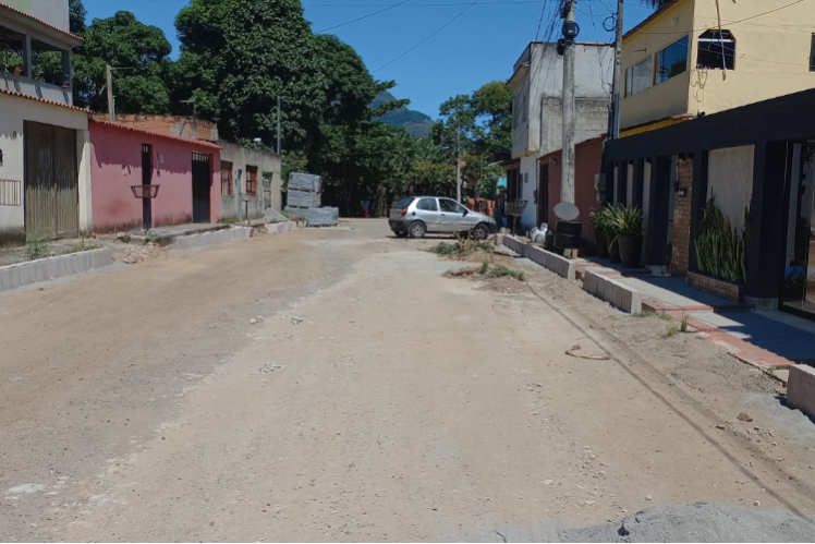 Bairro Planeta recebe pavimentação em quatro ruas