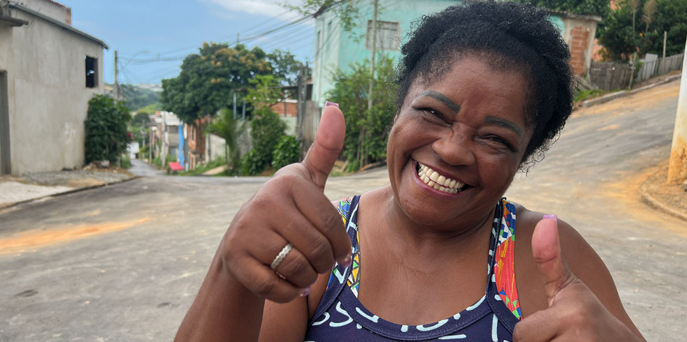 Drenagem e pavimentação de 11 ruas em Santa Rosa: população comemora avanços no bairro